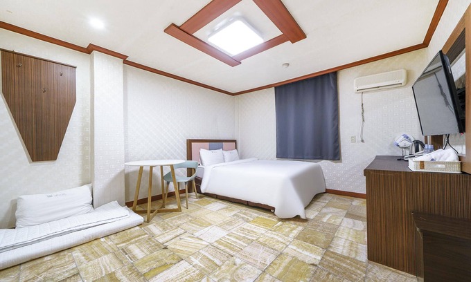 Masan Hotel | Eco-Friendly Stay at Changwon Masan Hapseongdong Tong