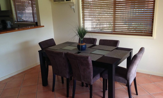 Moama House | Chanter Cottage Holiday House