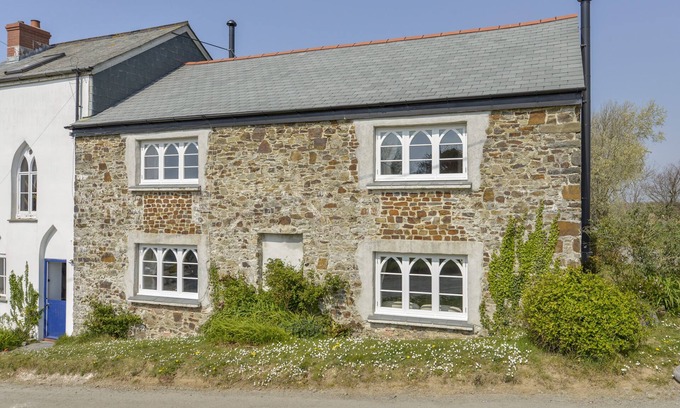 Bideford Cottage | Pet-Friendly Chapel Cottage with Ocean View in Welcombe