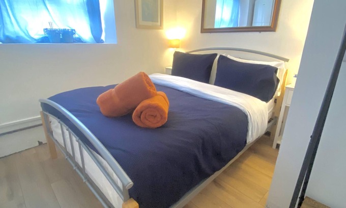Worcester Apartment | Modern Retreat at Chapel Court - Pool & Kitchen Amenities