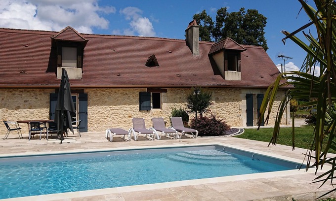 Saint-Georges-de-Montclard House | Top-Rated Périgourdine with Pool & Ocean View Amenities