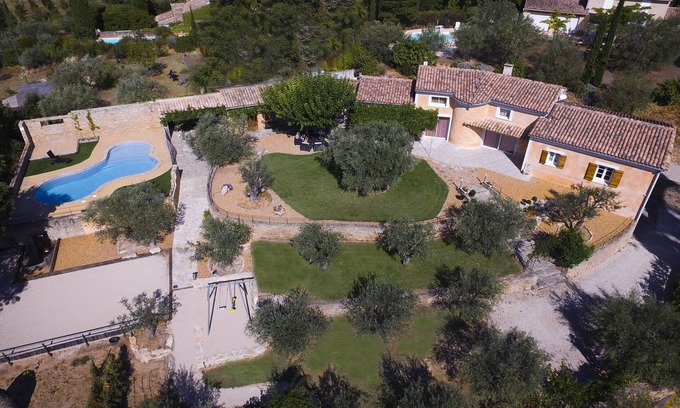 Puymeras House | Beautiful Character House with Pool Near Vaison la Romaine