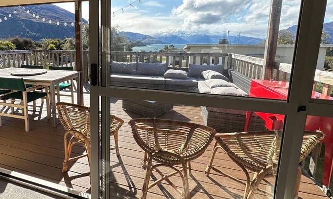Lake Hawea House | Character on Capell