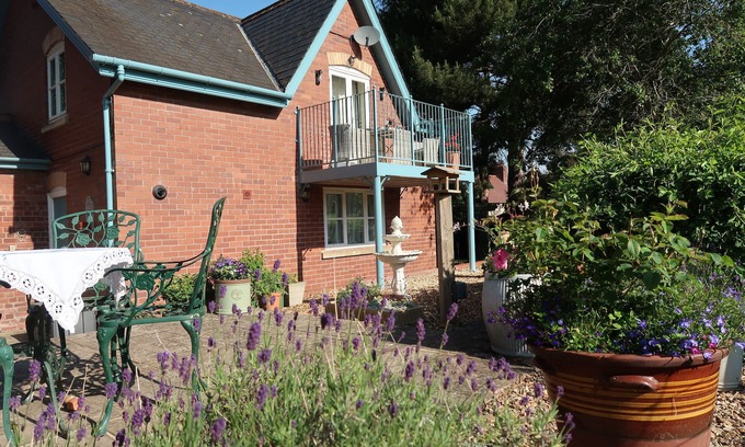Hay on Wye Apartment | Inviting Apartment with Countryside Views & Pet-Friendly Amenities