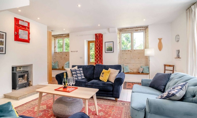 Brimpsfield Cottage | Dog-Friendly Holiday Cottage in the Cotswolds - The Coach House