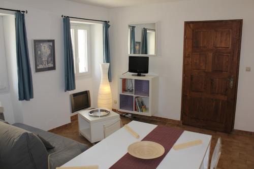 Le Mas Apartment | Pet-Friendly Chardon: Ideal for Families and Budget Travelers