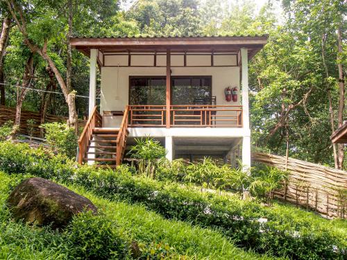 Satun Resort | Inviting Chareena Garden: Oceanfront Bliss & Spa Retreat