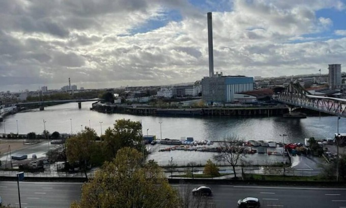 Charenton-le-Pont Apartment | Family-Friendly Charenton le Pont Apartment for 4 Guests