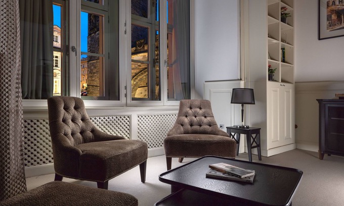 Mala Strana House | Luxury Charles Bridge Flat with Soundproof Comfort & Lift