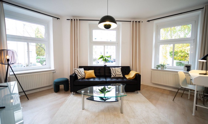 Gohlis-Mitte Apartment | Family-Friendly Escape at Charles & Kätchen Living Gohlis