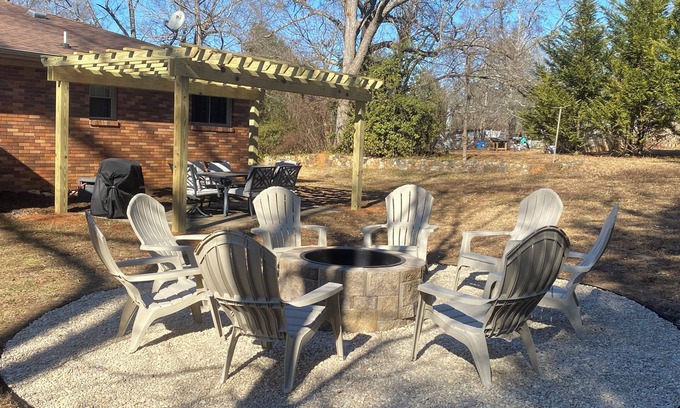 Easley House | 10/10 Rated Retreat at Charles Street with Spa & Hot Tub