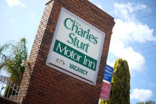 Cobram Hotel | Family-Friendly Charles Sturt Motor Inn with Pool & Hot Tub