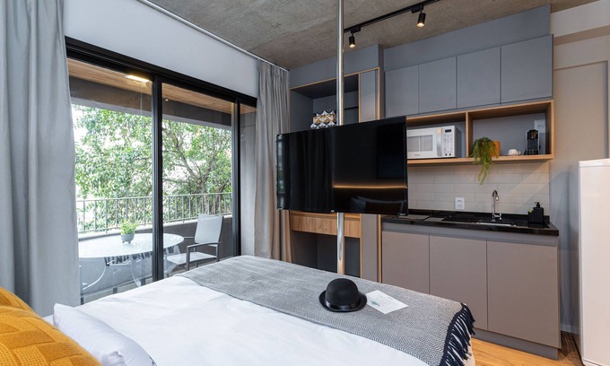 Jardins Apartment | Discover Charlie Pamplona Jardim Paulista with Ocean Views