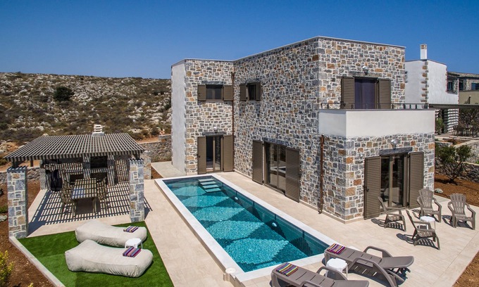 Kokkini Chani Villa | Gregory Villa with Private Pool and Oceanfront Bliss