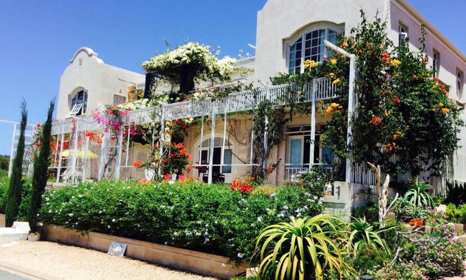 Still Bay Apartment | Experience Charlotte House: Ocean View & Family Friendly