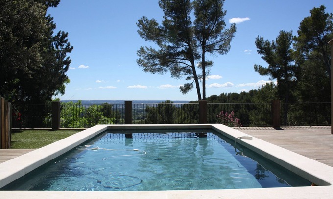 Aix-en-Provence House | Authentic Getaway in Aix en Provence with Pool Access