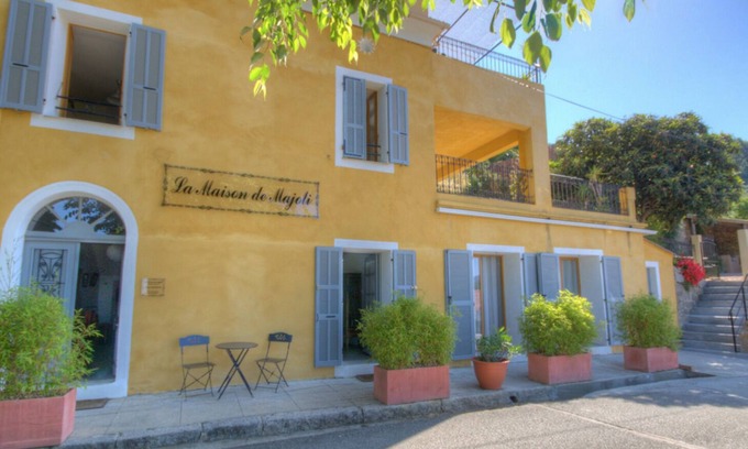 Pila-Canale Apartment | Beautiful Views with Garden and Spa for Your Getaway