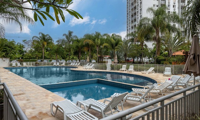 Barra da Tijuca Apartment | Cozy Barra da Tijuca Retreat with Great Wifi & Pool