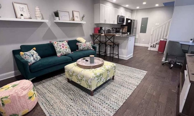 Fitler Square Apartment | Discover Rittenhouse Charm with Patio & Pet-Friendly Perks