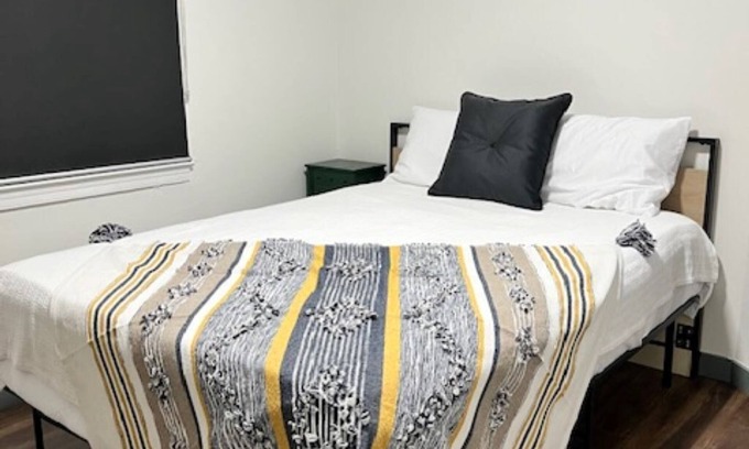 Troy House | Prime Location Hotel with Spa, Hot Tub & Perfect Reviews