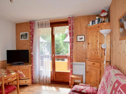 Valloire Apartment | Cozy Valloire Apartment for 4 - Pet & Child Friendly Stay