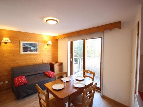 Chamrousse Apartment | Charmant 2 pièces proche pistes avec balcon et animaux admis - FR-1-549-98