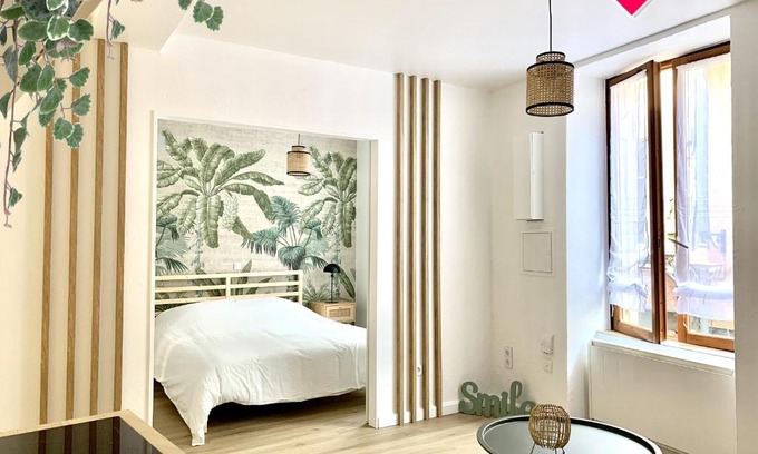 Neuville-sur-Saone Apartment | Stylish Apartment in the Heart of Neuville - Lyon
