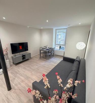 Millau Apartment | Charmant appartement, 2 chambres au bord des quais