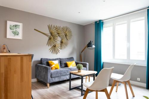 Caen City Centre Apartment | Cozy Downtown Apartment for 4 - Perfect for Families