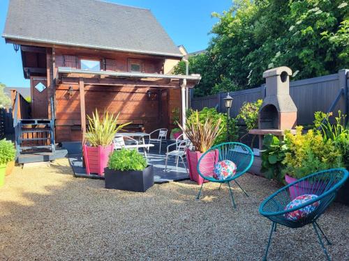 Amfreville Ski Chalet | Relaxing Chalet with Private Garden for Peaceful Retreat