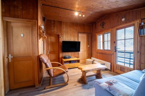 Sembrancher Ski Chalet | Cozy Mountain Chalet Near Verbier - Pet & Child Friendly