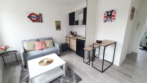 Cambrai Apartment | Modern Two-Bedroom Retreat in Central Cantimpré