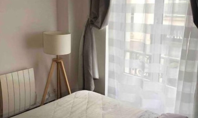 Jardin des plantes Apartment | Cozy Two-Room Retreat near the Jardin des Plantes