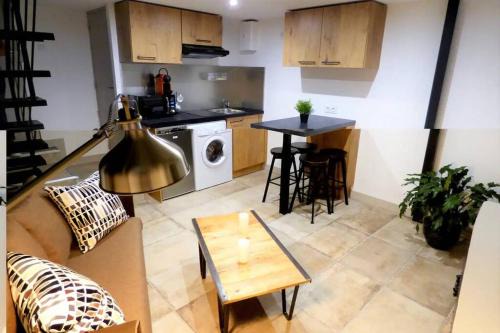 Vitre Apartment | Historic Duplex in Vitré - Top Rated & Family Friendly