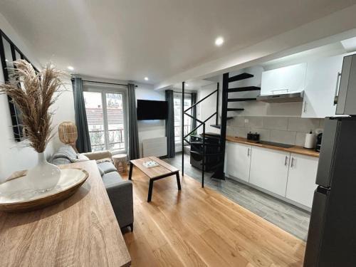 Saint-Maurice Apartment | Elegant Duplex Near Paris With Family-Friendly Amenities