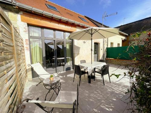 Autreche House | Ideal 2-Bedroom Gîte with Cour, Near Loire Valley Castles
