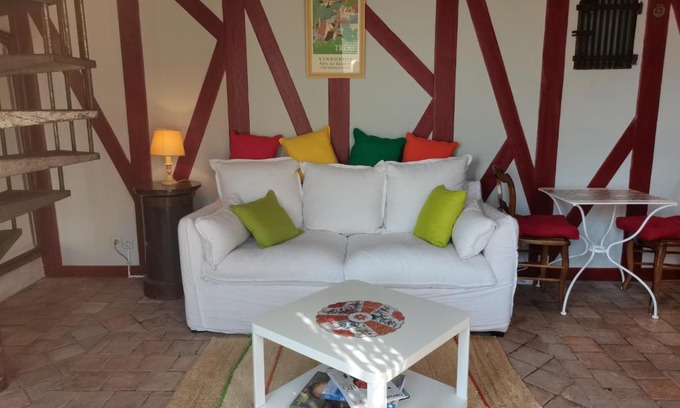 Montoire-sur-le-Loir House | Cozy Duplex Gîte with Oceanfront Views and Family-Friendly Vibes