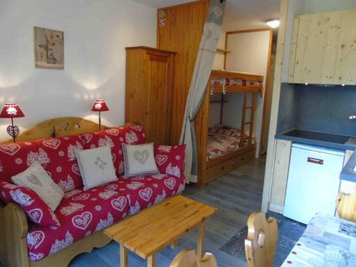 Valfrejus Apartment | Cozy Studio in Valfréjus Near Gondola and Shops