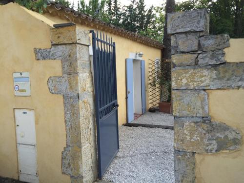 Brignoles House | Inviting Studio in Brignoles - Child Friendly & Rated 8.8