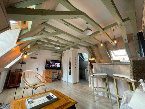 Centre Ville Apartment | Historic Studio with Restaurant - Rated 8/10 for Comfort