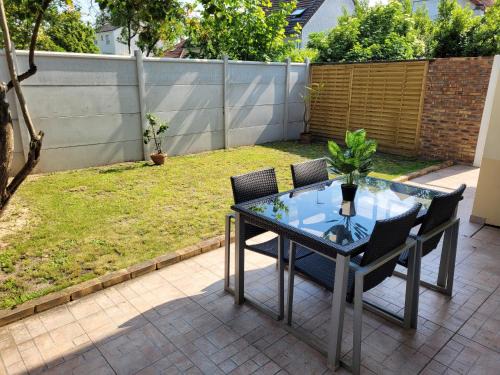 Tremblay-en-France Apartment | Tranquil Studio with Private Terrace and Garden - Rated 9.3