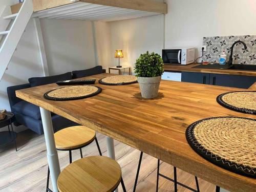 Vierzon Apartment | Cozy Studio with Restaurant and Family-Friendly Amenities