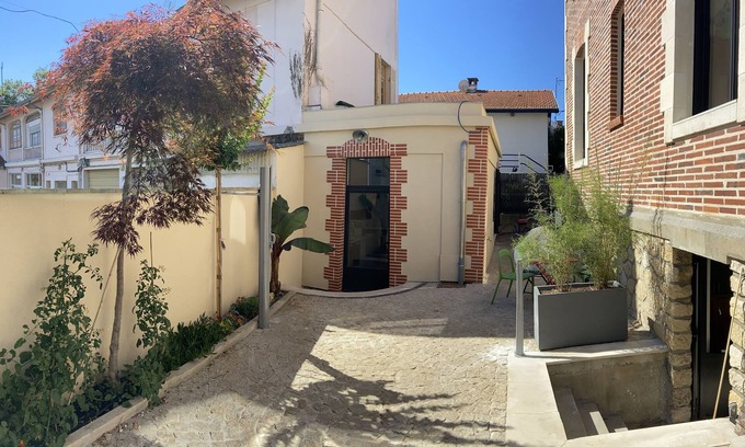Arcachon Apartment | Guest Rated 10/10 Studio with Ocean View in Arcachon