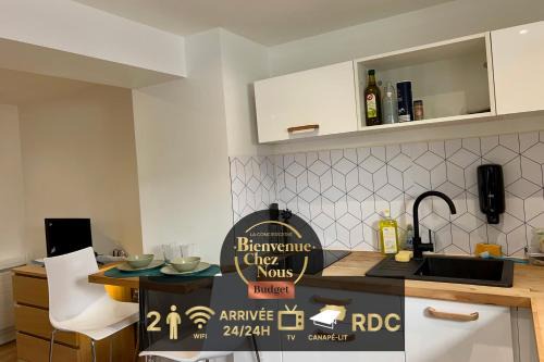 Teilhard Apartment | Modern Studio in Beaumont with Great Guest Reviews