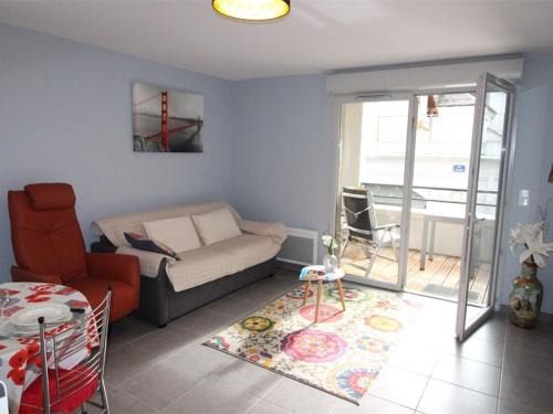Bagneres-de-Luchon Apartment | Cozy T2 in Luchon: Family-Friendly Comfort Near Thermes