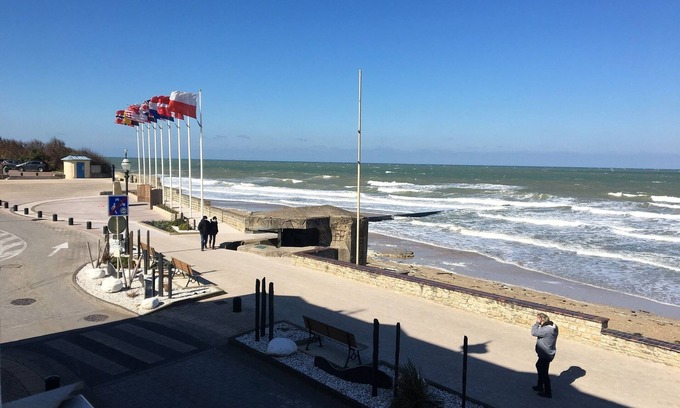 Saint-Regnobert-de-la-Cote-de-Nacre Apartment | Elegant T2 with Ocean View, Pool & Pet-Friendly Stay
