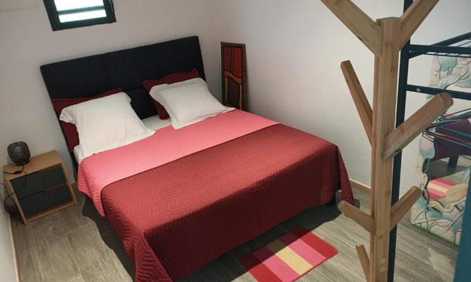Remire Montjoly Apartment | Inviting T2 Meublé with Pool Access for Your Getaway