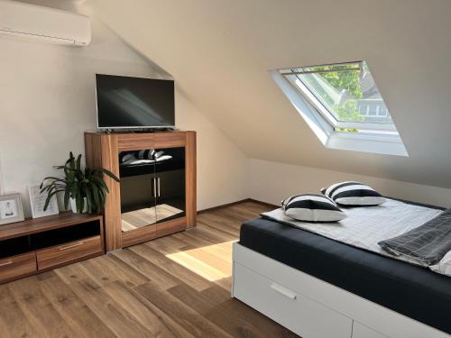Neuendorf Apartment | Cozy Studio Apartment Koblenz with Hot Tub & Family Perks
