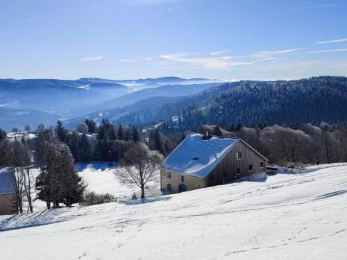 Basse-sur-le-Rupt Bed & Breakfast | Serene Room with Valley View, Family-Friendly & Local Cuisine