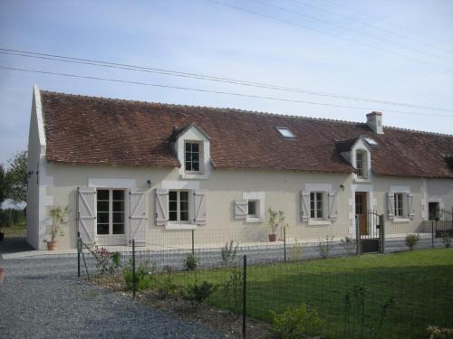 Lye House | Idyllic Farmhouse Near Loire Castles & Beauval Zoo